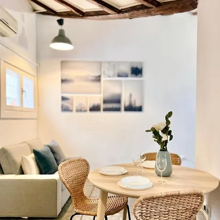 Charming Tirso De Molina IV Apartment Madrid Exterior photo