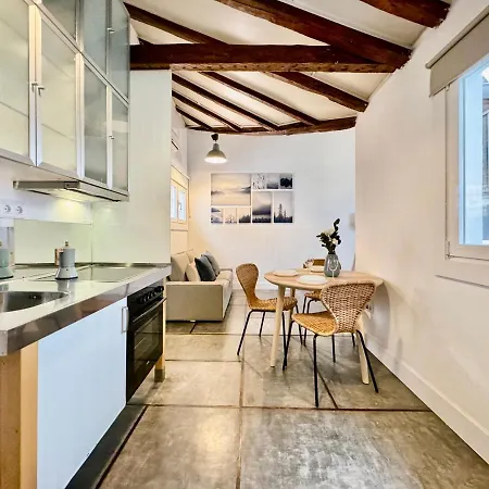 Charming Tirso De Molina IV Apartment Madrid Exterior photo